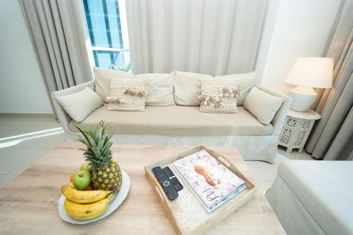 Aws Holiday Homes - Prime Apartment Near The Beach Дубай Екстериор снимка