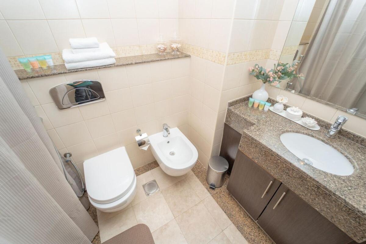 Aws Holiday Homes - Prime Apartment Near The Beach Дубай Екстериор снимка