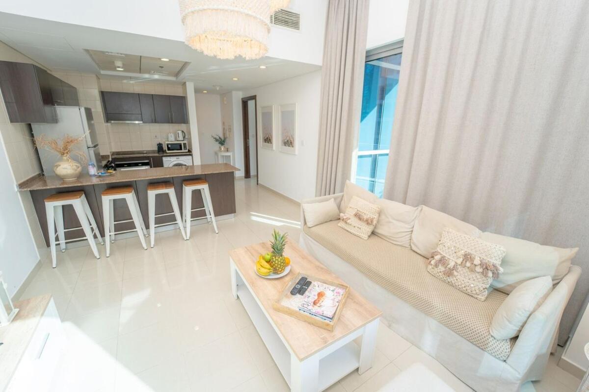 Aws Holiday Homes - Prime Apartment Near The Beach Дубай Екстериор снимка